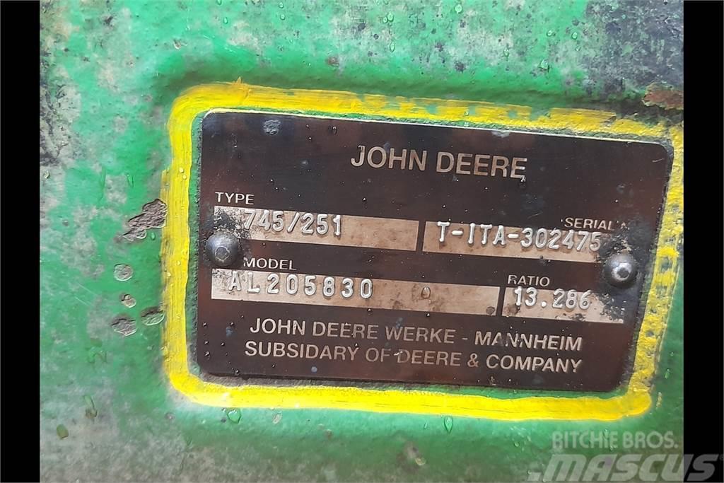 John Deere 6150R Front Axle Převodovka