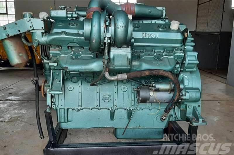 GM Detroit Diesel 12V71 Twin Turbo Engine Další