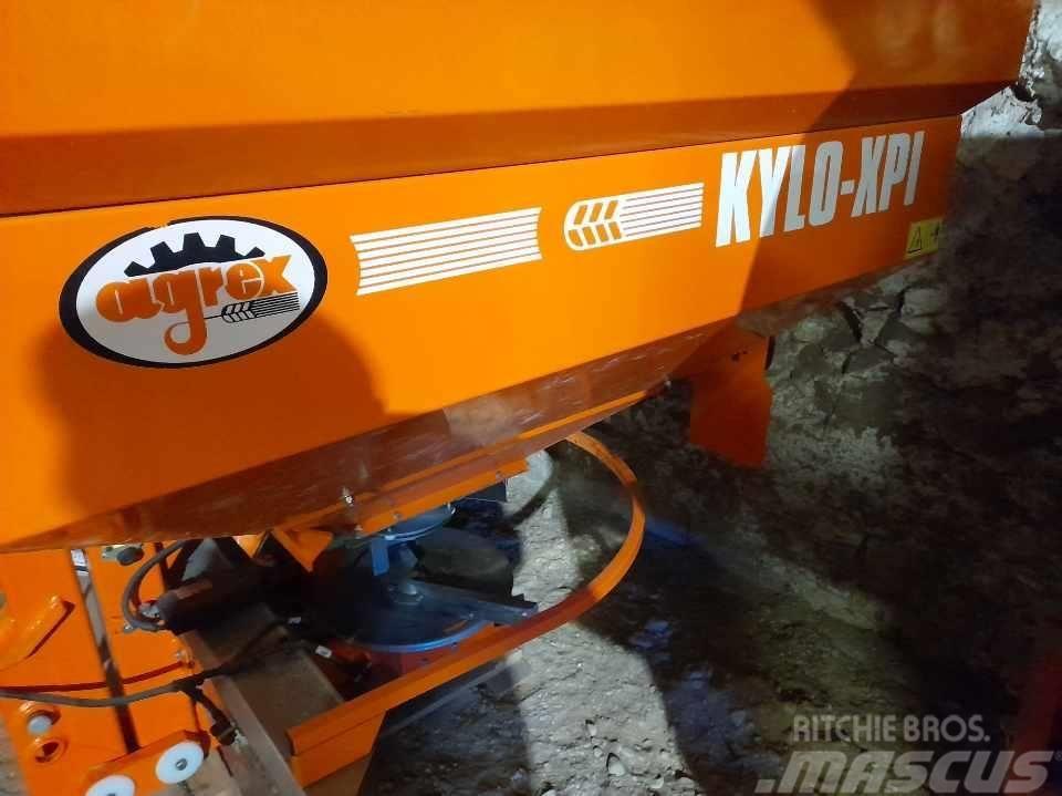 Agrex Kylo-XPI 2500 Rozmetadlo minerálních hnojiv