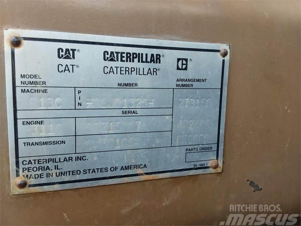 CAT 613C Cisternové přívěsy