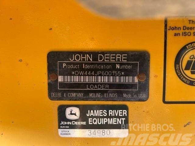 John Deere 444J Kolové nakladače