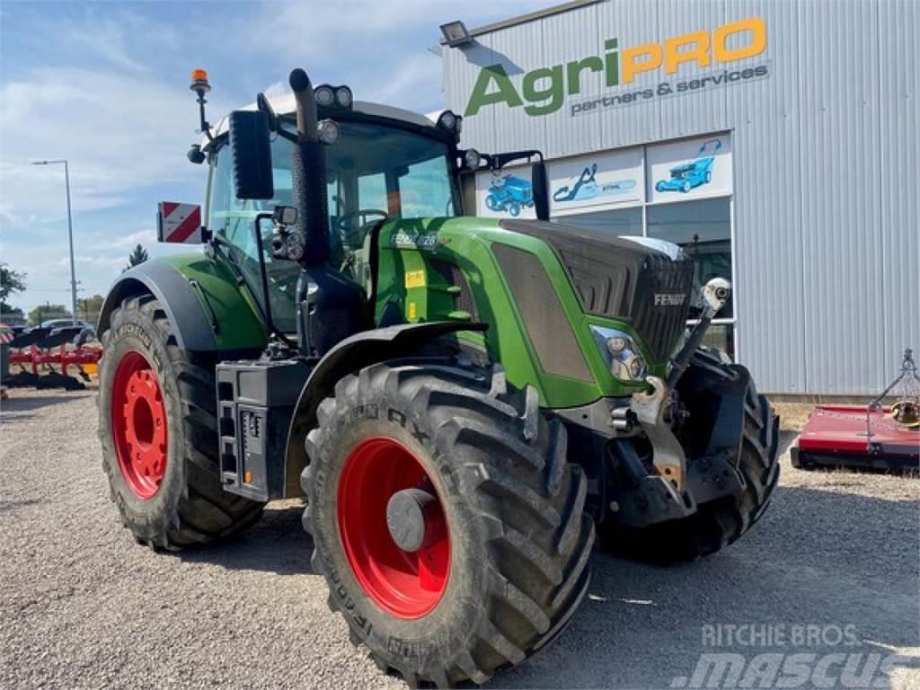 Fendt 828 PROFI PLUS Traktory