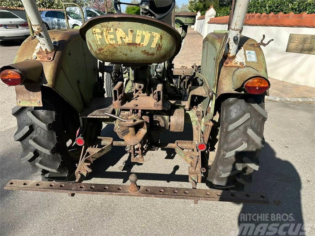 FENDT Fix 1 Traktor Traktory