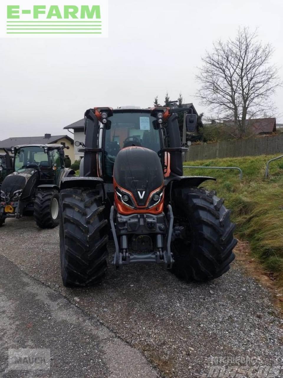 Valtra q305 Traktory