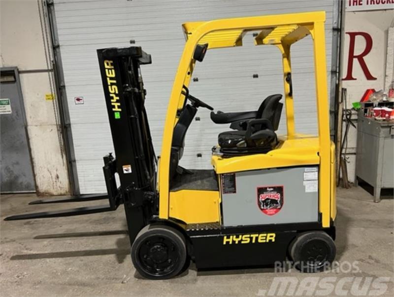 Hyster E45XN-33 Akumulátorové vozíky