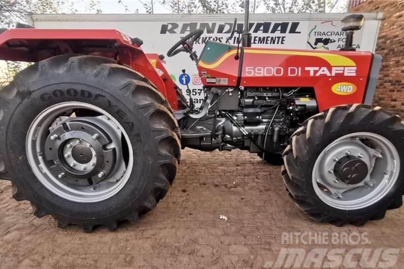 Tafe 5900 4WD Traktory
