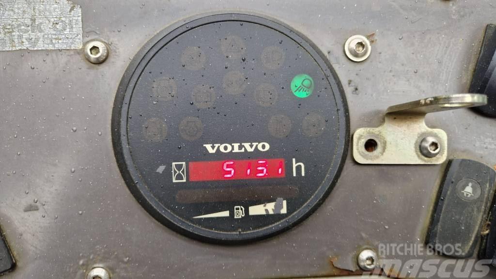 Volvo DD25B - 2016 YEAR - 515 WORKING HOURS Tandemové válce