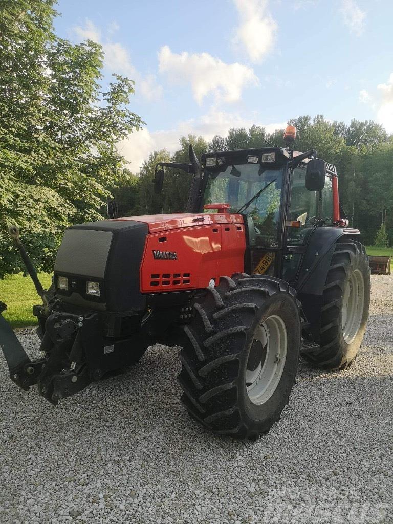 Valtra 8350 Traktory