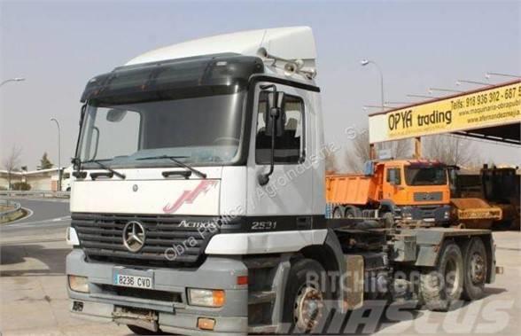 Mercedes-Benz 2531 Kontejnerový rám/Přepravníky kontejnerů