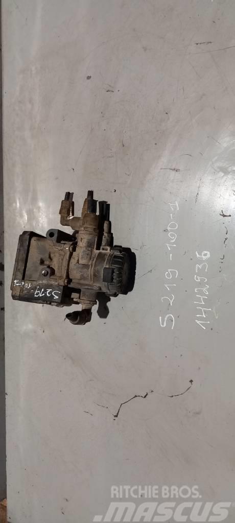 Scania R420 1442936 EBS valve Převodovky