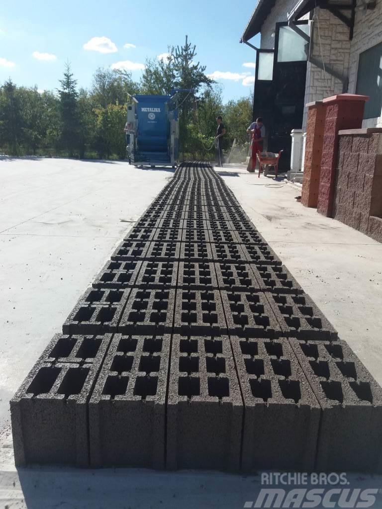 Metalika SVP-533 DB Concrete block making machine Stroje na výrobu betonových prefabrikátů