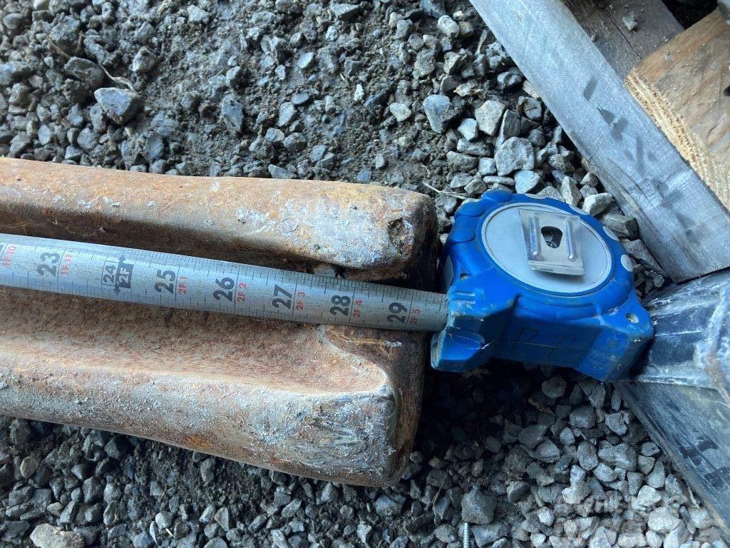  Aftermarket 5-1/2” x 29-1/2” Cable Tool Drilling C Příslušenství a náhradní díly k pilířovým zařízením