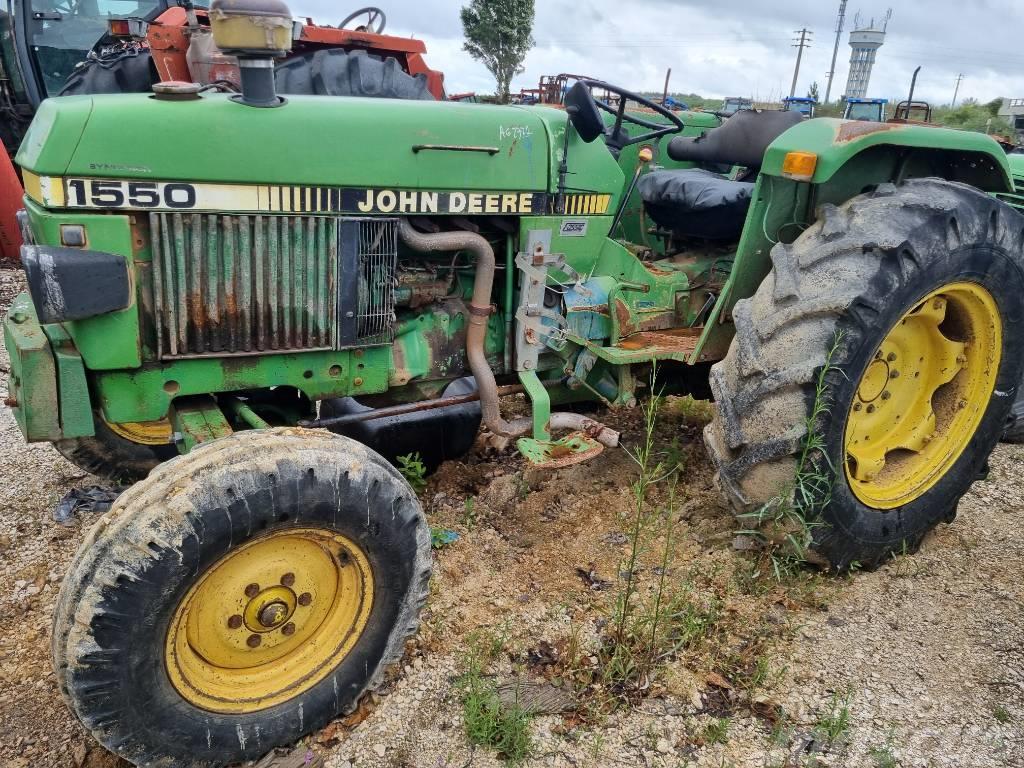 John Deere 1550 Traktory