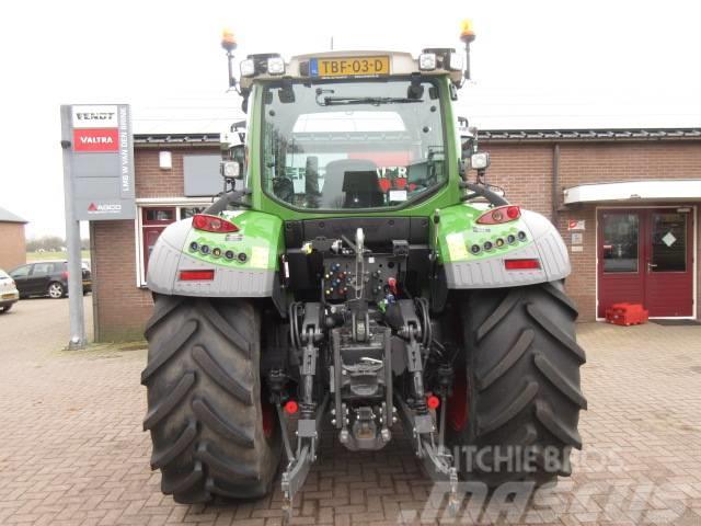 Fendt 513 s4 Traktory
