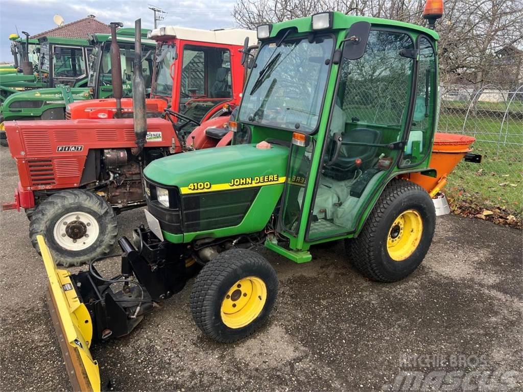 John Deere 4100 Allrad Kompaktní traktory