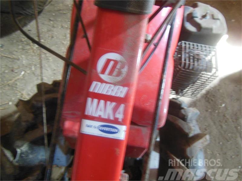 Nibbi Mak 4 med kost Kompaktní traktory