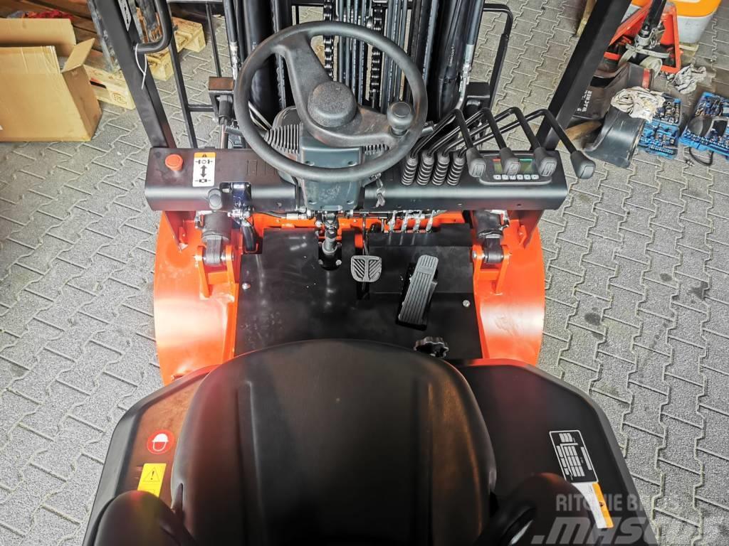 EP EFL 302 Akumulátorové vozíky