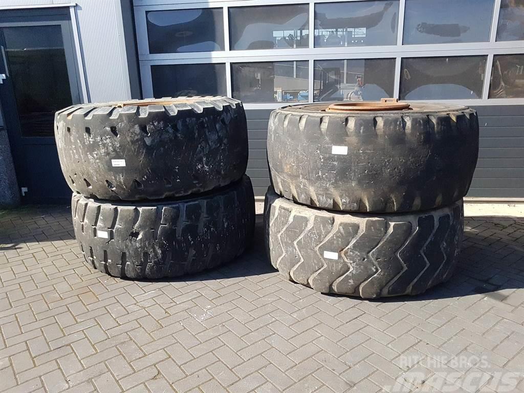 CASE 921C-Michelin 26.5R25-Tire/Reifen/Band Pneumatiky, kola a ráfky