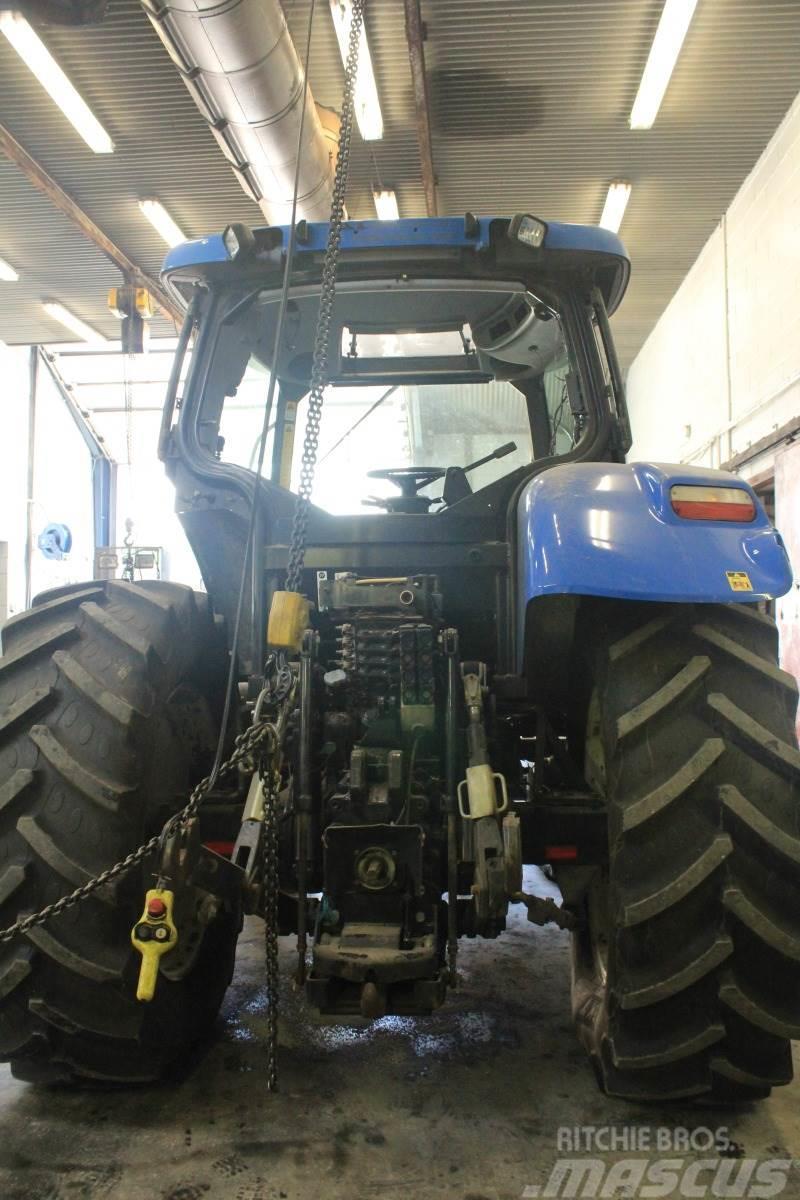 New Holland TS125A Traktory