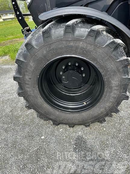  Hjul par: Alliance agristar 710/55R30 svart DW23 Traktory