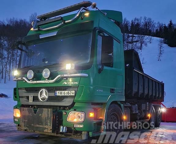 Mercedes-Benz 2548 Lanový nosič kontejnerů
