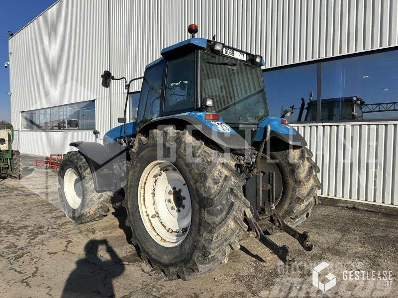 New Holland FORD 8560 Traktory