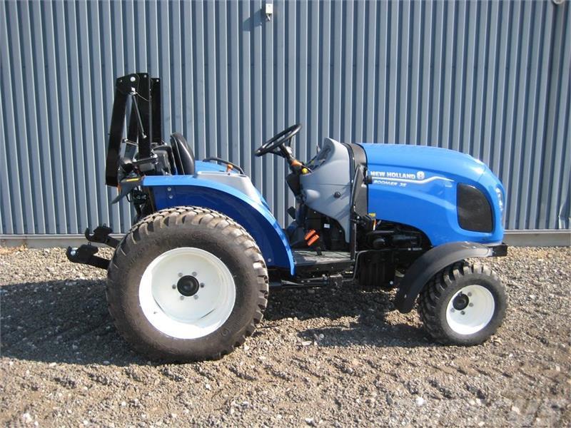 New Holland BOOMER 35 HST Kompaktní traktory