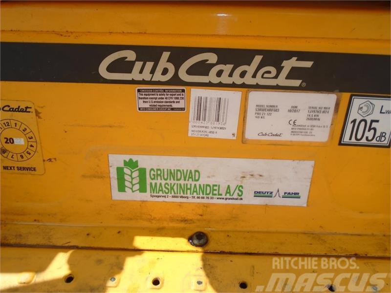 Cub Cadet Z1 L122cm - 2019 - 480 Timer Kompaktní traktory