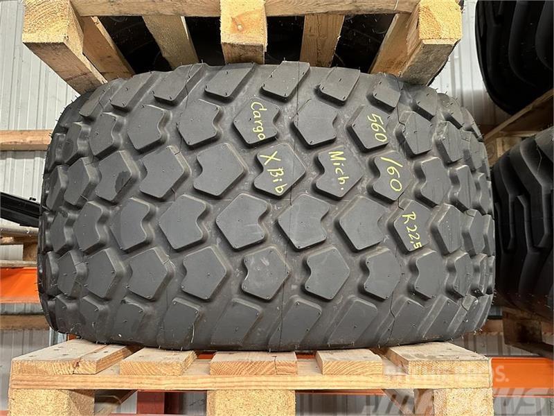 Michelin 560/60 R22.5 ** Nyt komplet hjul ** Pneumatiky, kola a ráfky