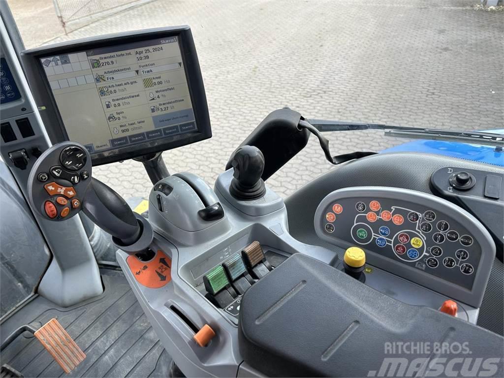 New Holland T8.390 Traktory