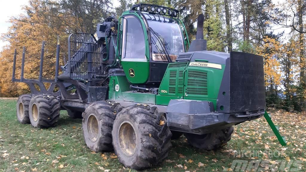 John Deere 1110G Vyvážecí traktory