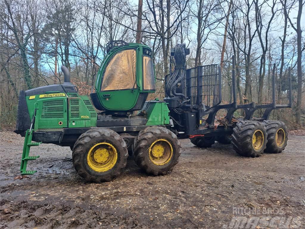 John Deere 1510E Vyvážecí traktory