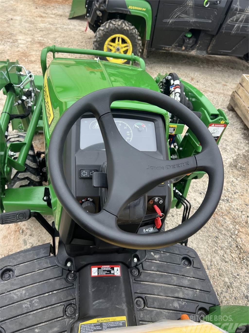 John Deere 2025R Kompaktní traktory