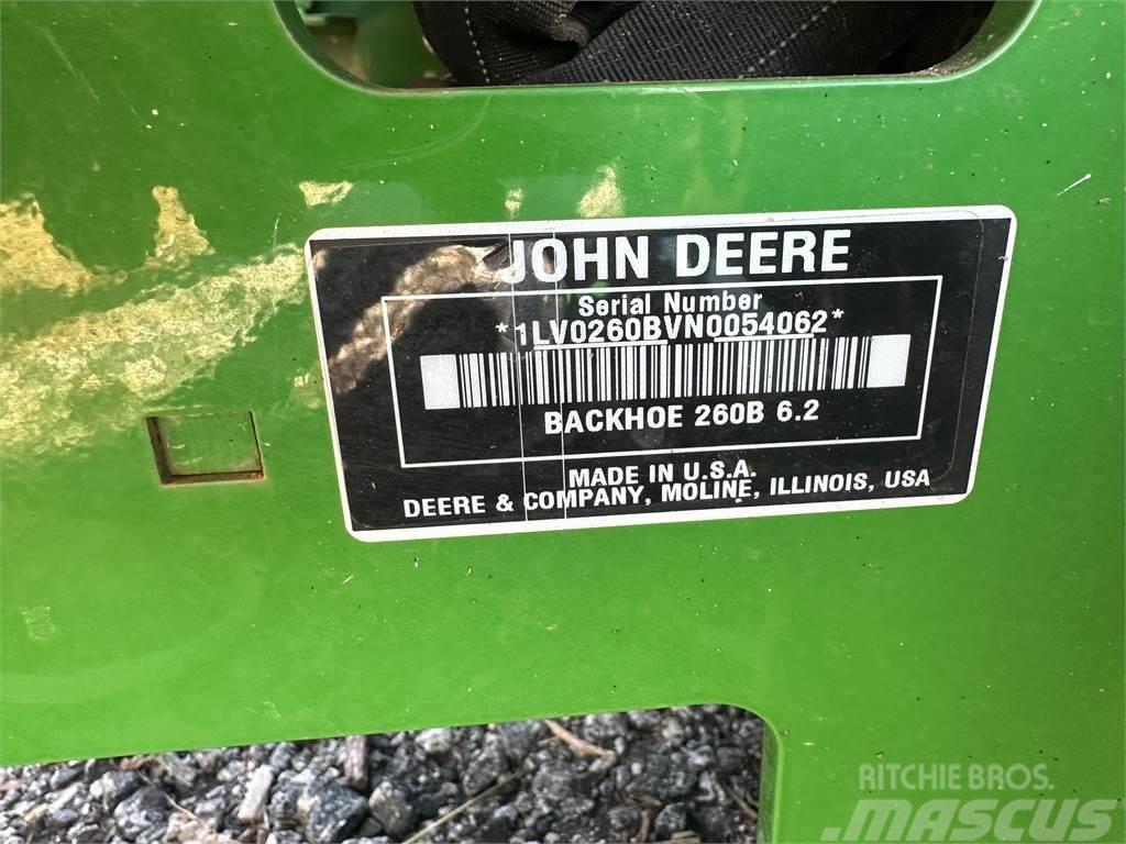 John Deere 260B Další