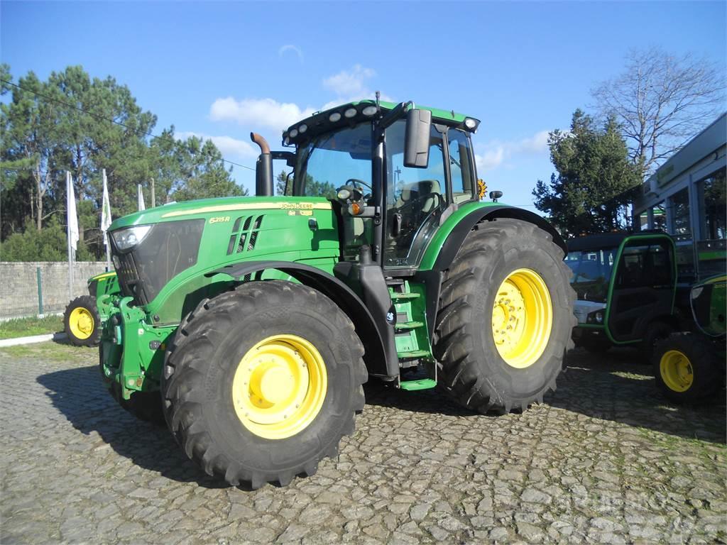 John Deere 6215 R Traktory