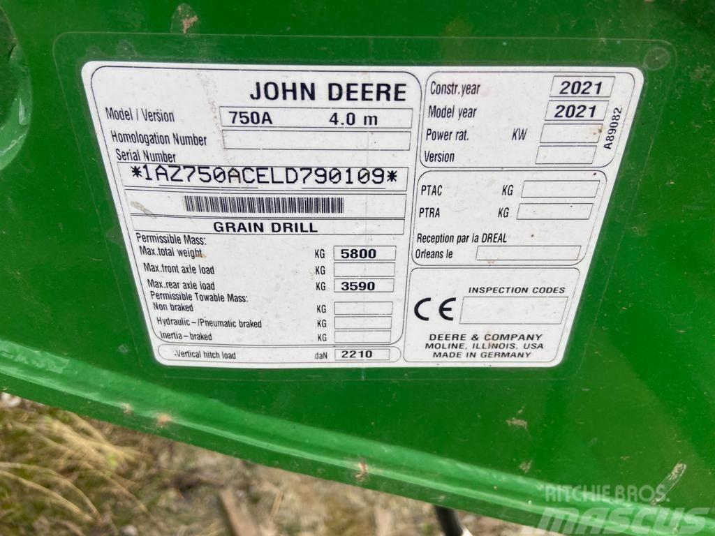 John Deere 750A Mechanické secí stroje