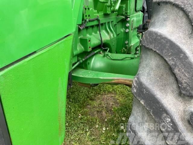 John Deere 8310R Traktory