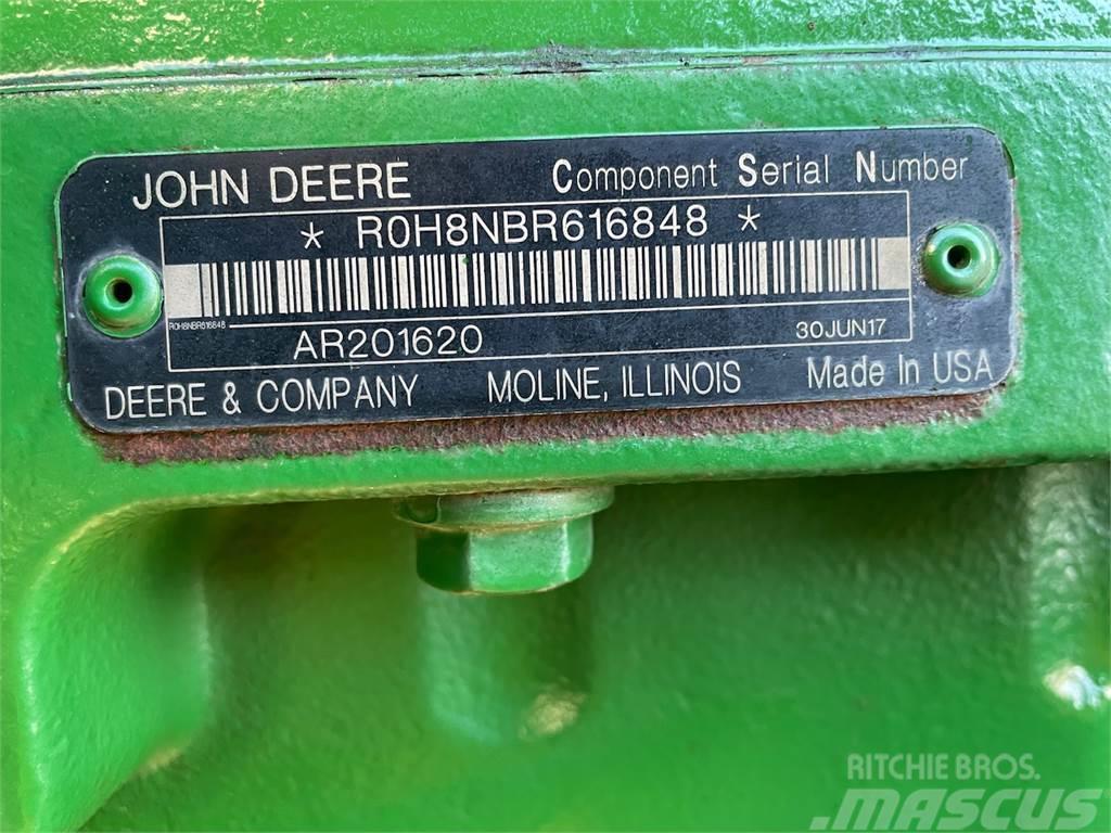 John Deere 8345R Traktory