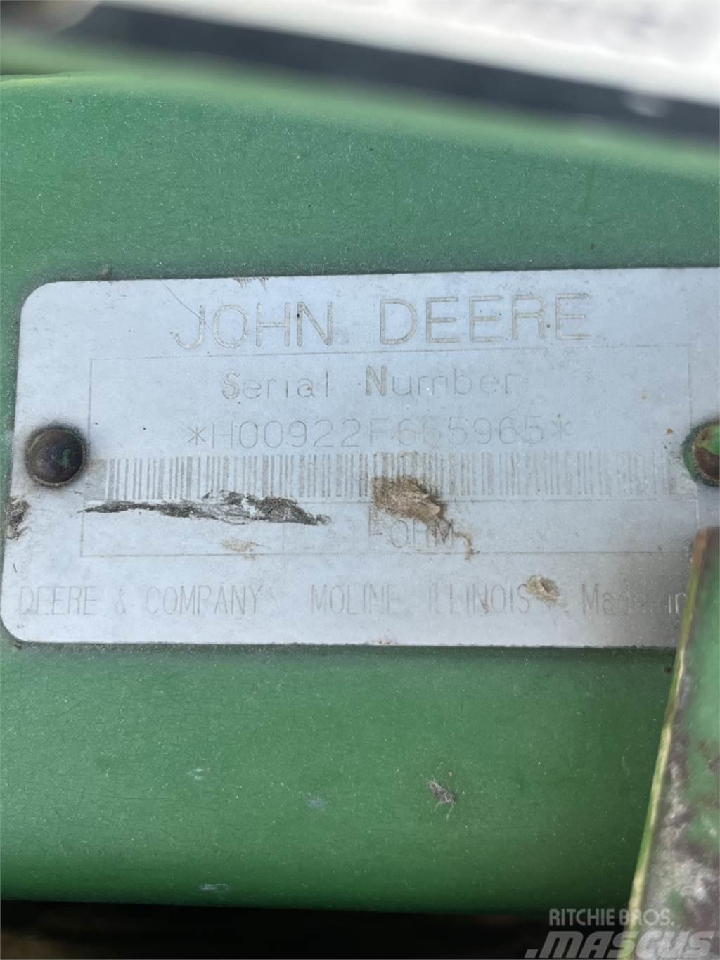John Deere 922 Příslušenství a náhradní díly ke kombajnům