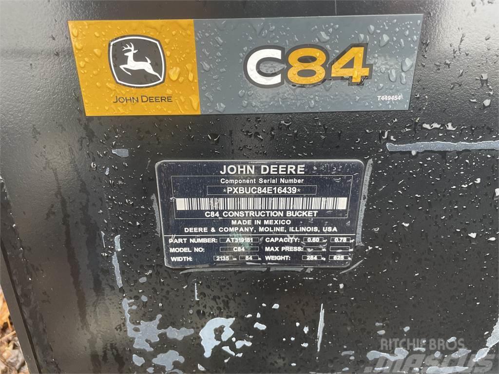 John Deere C84 Ostatní