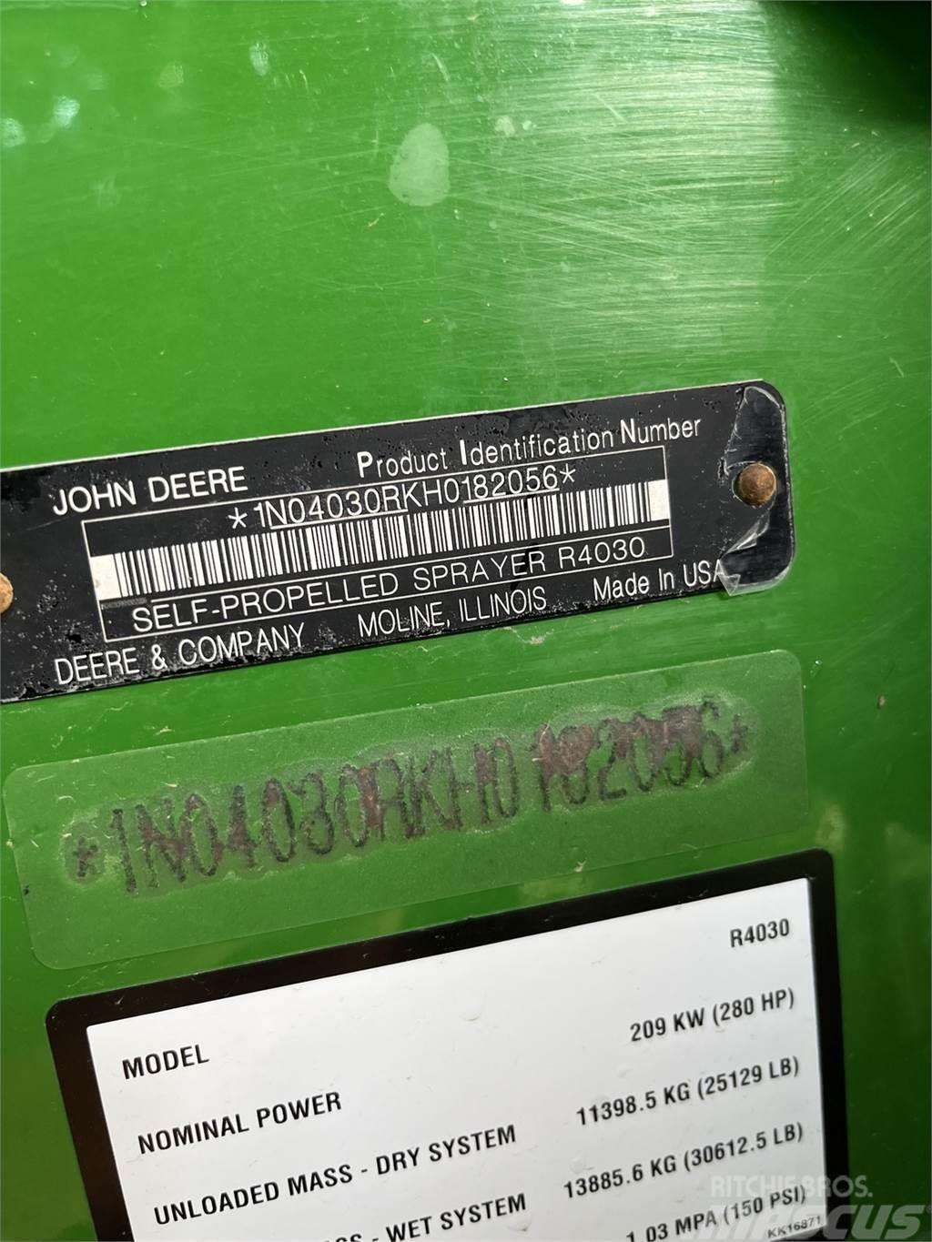 John Deere R4030 Tažené postřikovače
