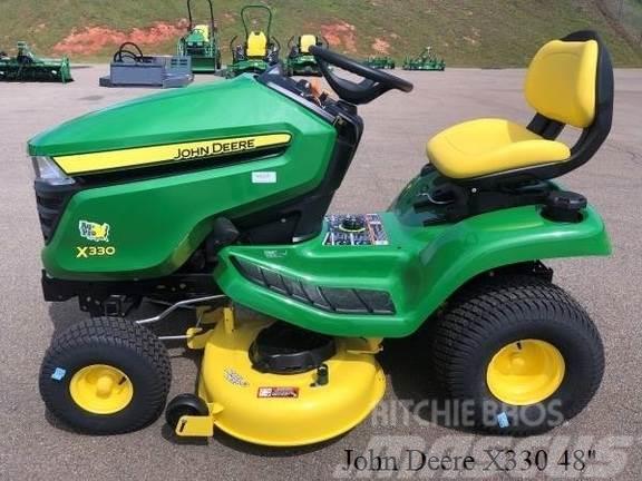 John Deere X330 Kompaktní traktory