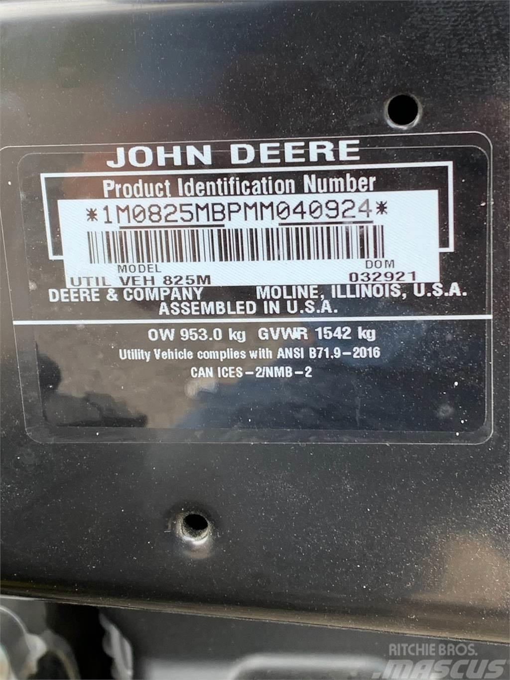 John Deere XUV 825M S4 Užitkové stroje