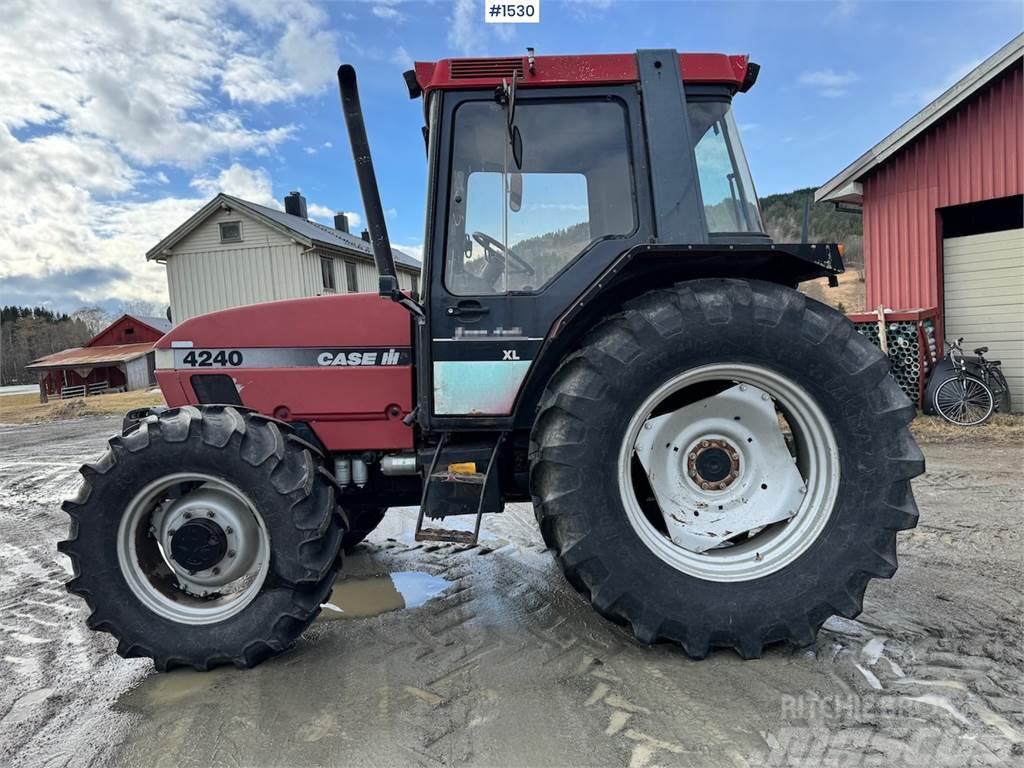 CASE IH 4240 XL Traktory