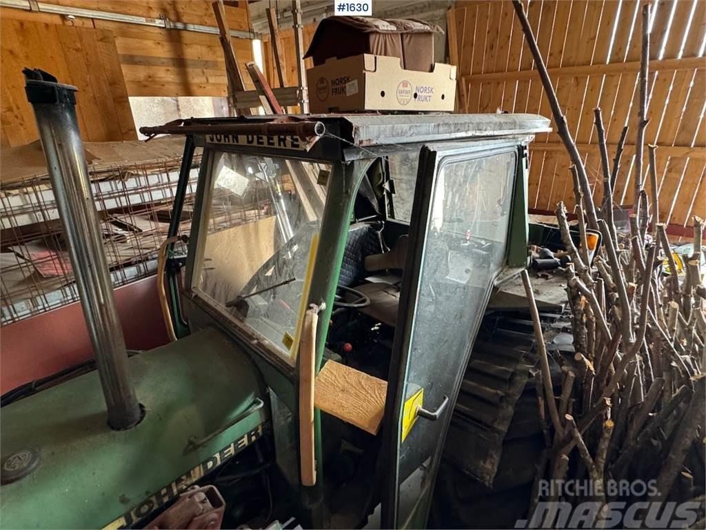 John Deere 1040 Traktory