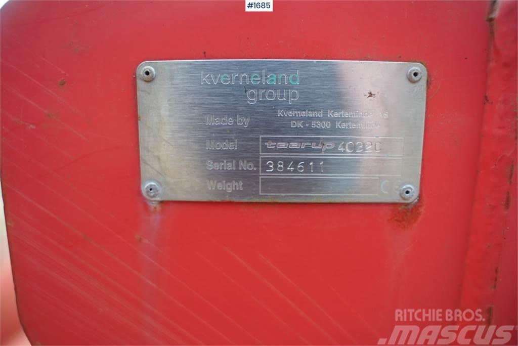 Kverneland Taarup 4302 C Stroje na sklizeň pícnin-příslušenství