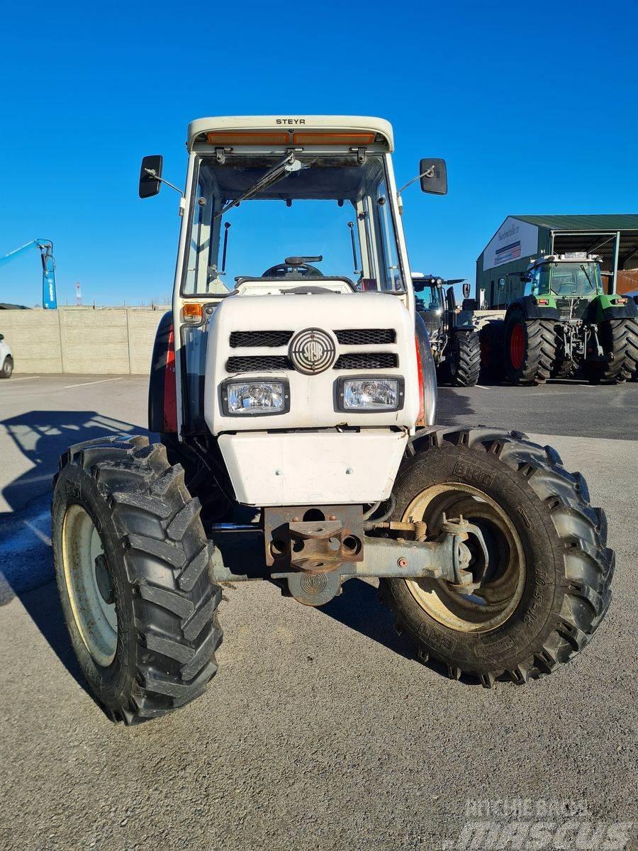 Steyr 8075 A Traktory