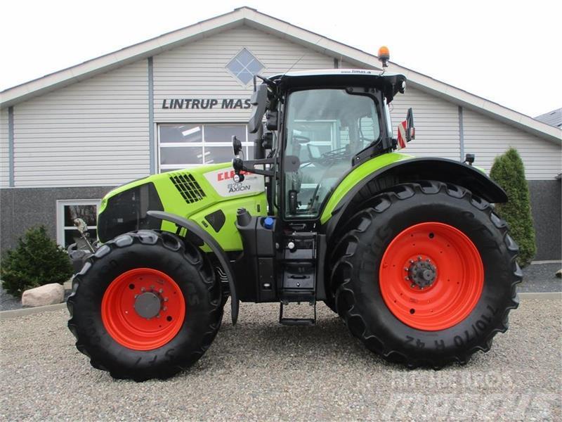 CLAAS AXION 870 CMATIC  med frontlift og front PTO, GPS  Traktory