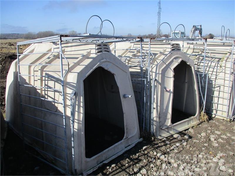  Calf-Tel  15 stykker Kalvehytter Další stroje a zařízení pro chov zemědělských zvířat