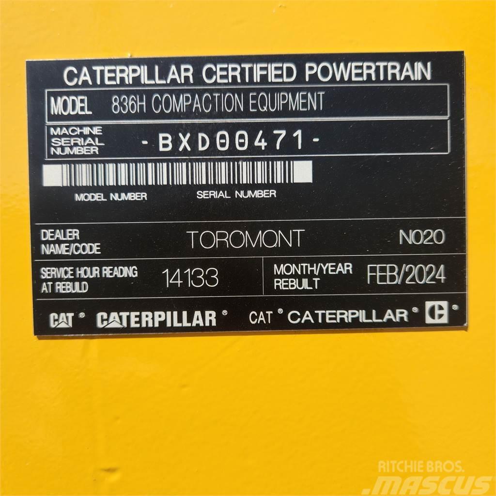 CAT 836H Skládkové kompaktory